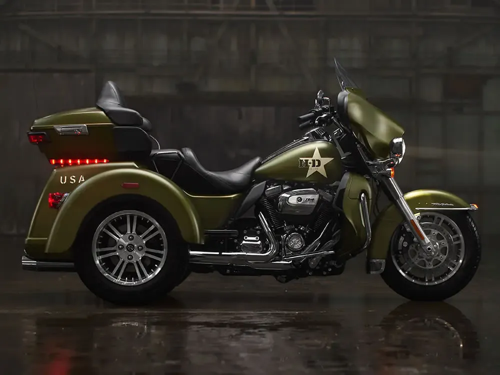2022 TRI GLIDE ULTRA G.I.